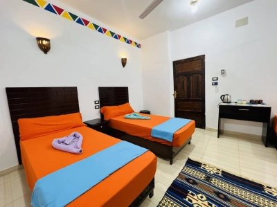 <br />
<b>Deprecated</b>:  htmlspecialchars(): Passing null to parameter #1 ($string) of type string is deprecated in <b>/home/u272898465/domains/web-wize.fr/public_html/isis-services/templates/galerie.php</b> on line <b>161</b><br />
